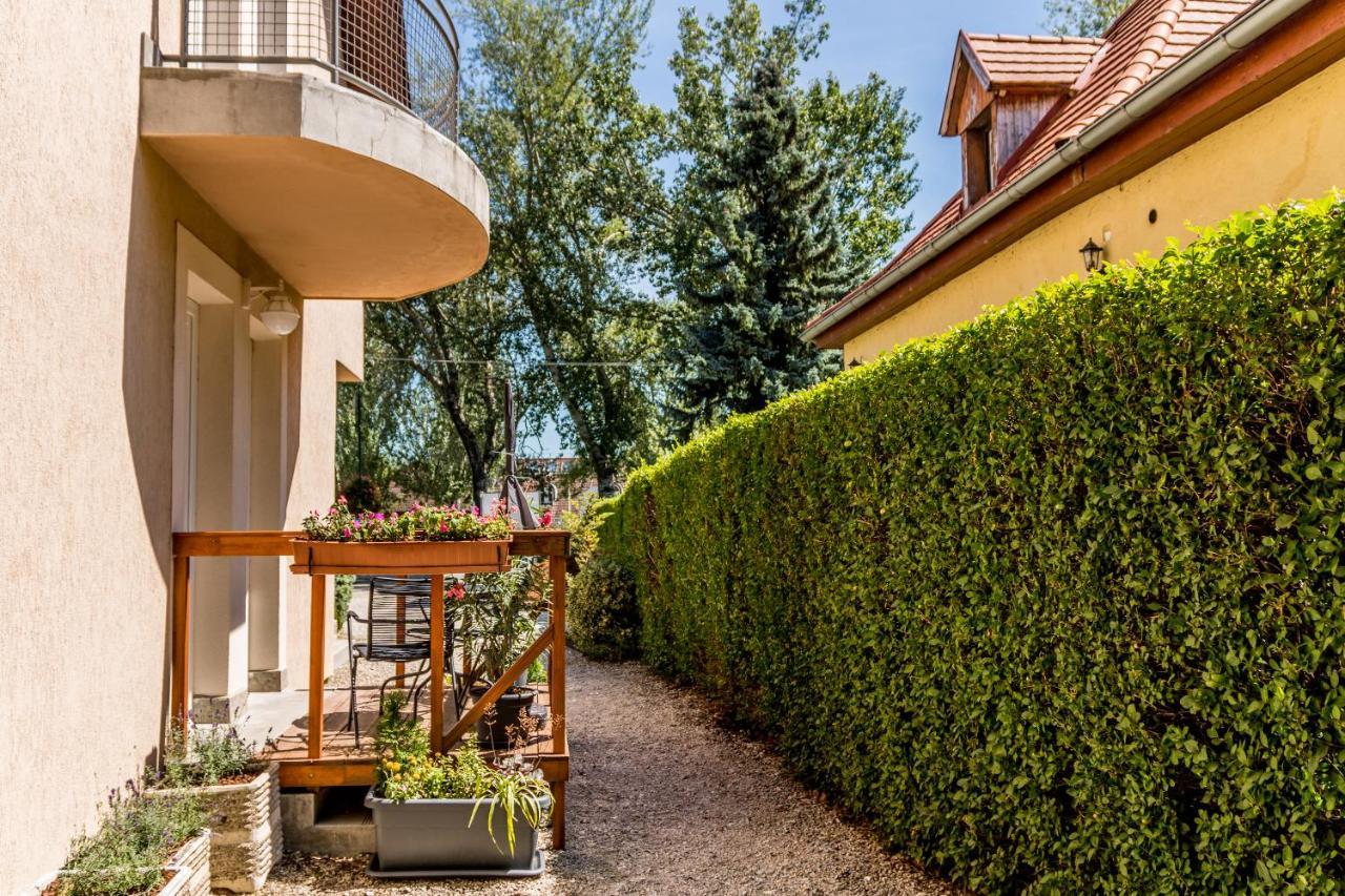 Balatonalmádi Villa 21 Boutique Rooms מראה חיצוני תמונה